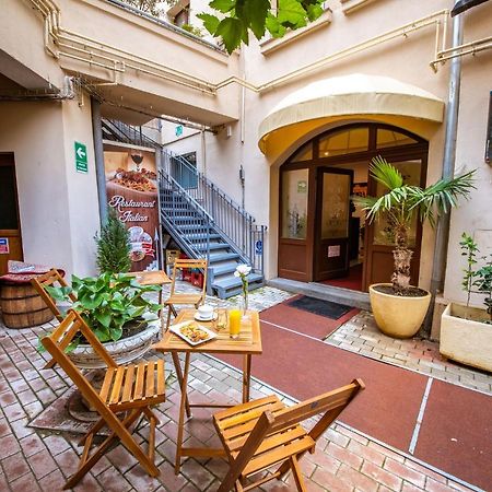 Aparthotel Bucharest Boutique By Jullie Exterior foto