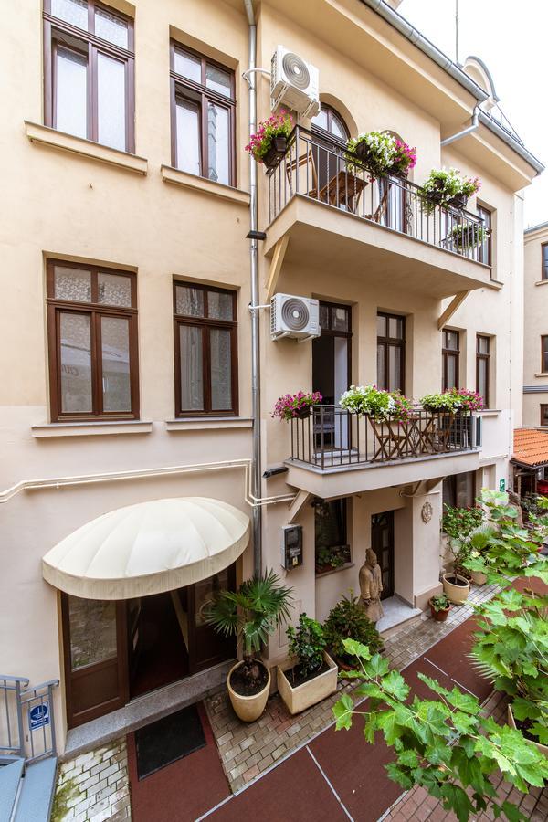 Aparthotel Bucharest Boutique By Jullie Exterior foto